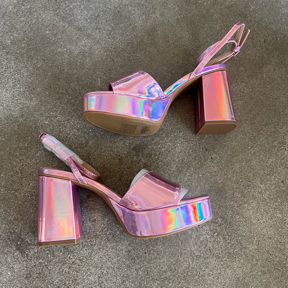 ❣️SOLD❣️NIB Bamboo Iridescent Platform Heels
